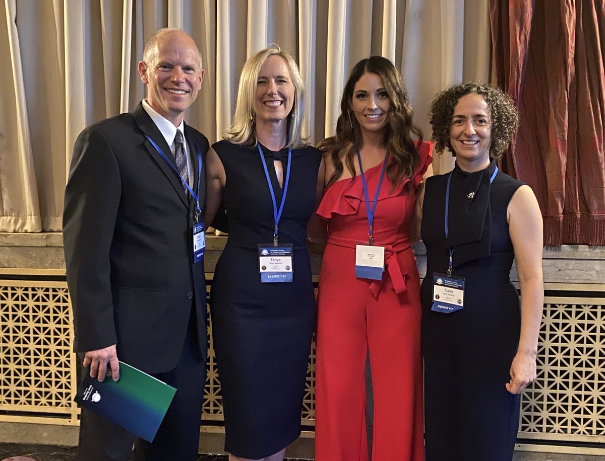 So great to hang out with the other #paemst IL awardees last night at the <a href="/WarnerTheater/">Warner Theater</a>  in Washington DC.  K-6 Science 2020 Clara Shortino, K-6 Math Brandy Hempen <a href="/mshempen/">Ms. Hempen</a> and 7-12 Science Tanya Katovich <a href="/tkatovich/">Tanya Katovich</a>