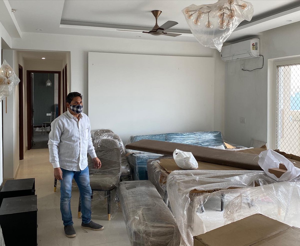AMUdesigns's tweet photo. Hereβs βbefore and afterβ transformation from our Winter Grace project. Love how we made this house a home.
#beforeandafter #interiordecor #interior #interiordesign #design #homedesign #home #decor #furniture #interiordesigner #diningtable #diningroom #amusinginterior #noida https://t.co/oNPO8iuGrl