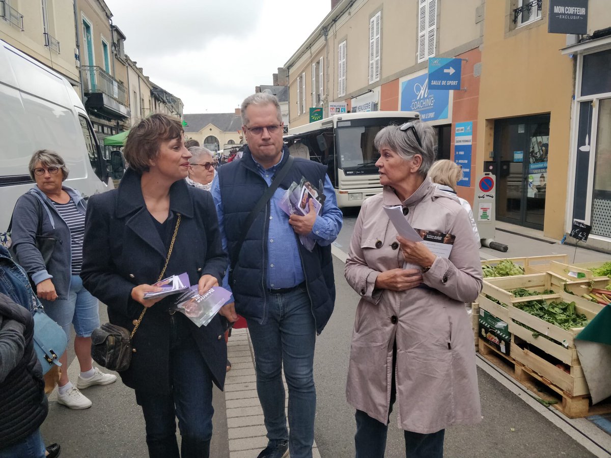 MottierB's tweet photo. Instantanés de campagne : les préoccupations du quotidien au coeur des échanges : pouvoir d’achat, santé, etc #LeTerrain #LeTerrain #LeTerrain #AvecVous #Ensemble https://t.co/yTw5qfMNQv