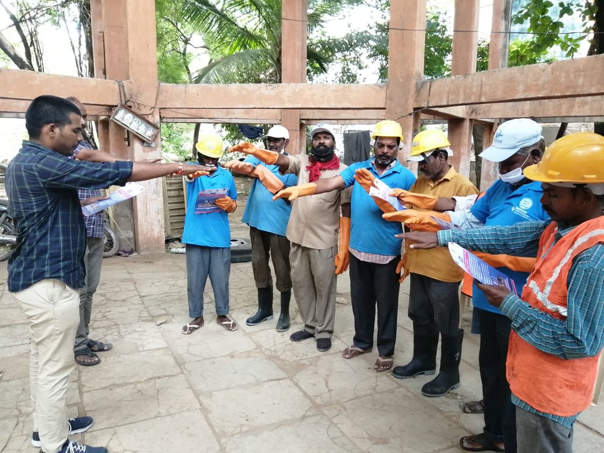 Conducted Safety pledge and awareness campaign to staff in view of monsoon under prakash nagar ⁦<a href="/HMWSSBOnline/">HMWSSB</a>⁩ #monsoonsafetyworks