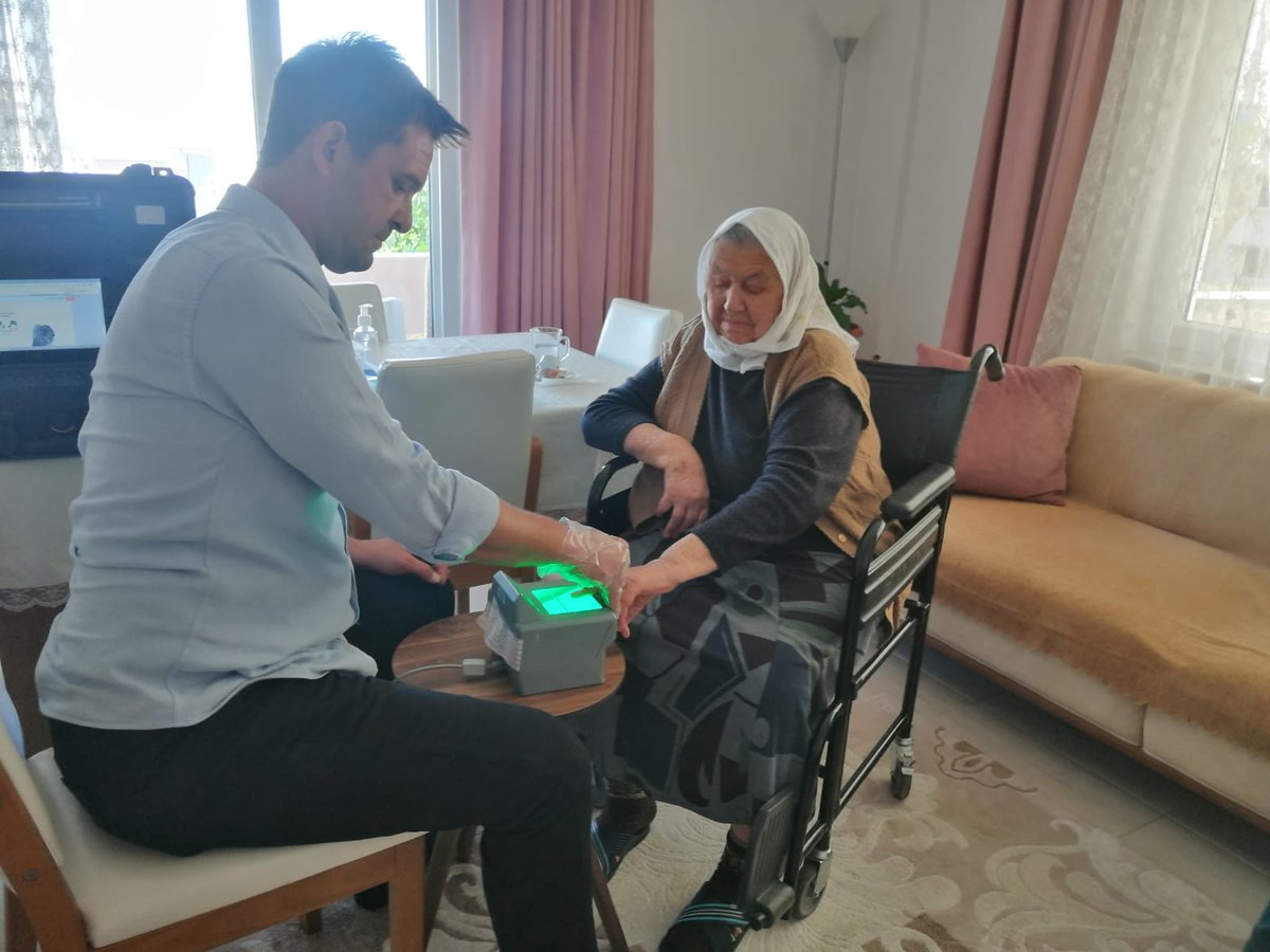 Vatandaş bize gelemiyorsa, biz vatandaşa gideriz.
#HayatınızınHerAnında

<a href="/sefikaygol/">Şefik AYGÖL</a>  <a href="/miaserapcetin/">Dr. Serap ÖZMEN ÇETİN</a>  <a href="/AsaYurdaasa/">Yurdanur Asa</a> <a href="/karaburungovtr/">Karaburun Kaymakamlığı</a>