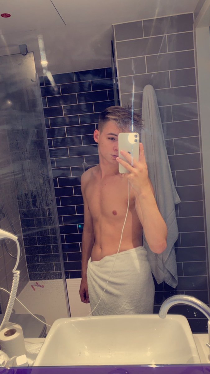 I Hope we can Hit the 10k follower This week so please Retweet my post for a Retweet back #tiktok #new #instagram #guy #gayteenboys #gayteen #gayboy #Gay18 #gay