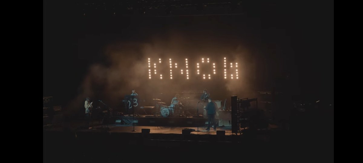 FITFreactionvid's tweet photo. Hello! This account will bring you totally out of context moments from Louis Tomlinson World Tour 2022 and the tours that will come in future, to brighten up your timeline 💘 #LTWT https://t.co/QMZl4T0Qdm