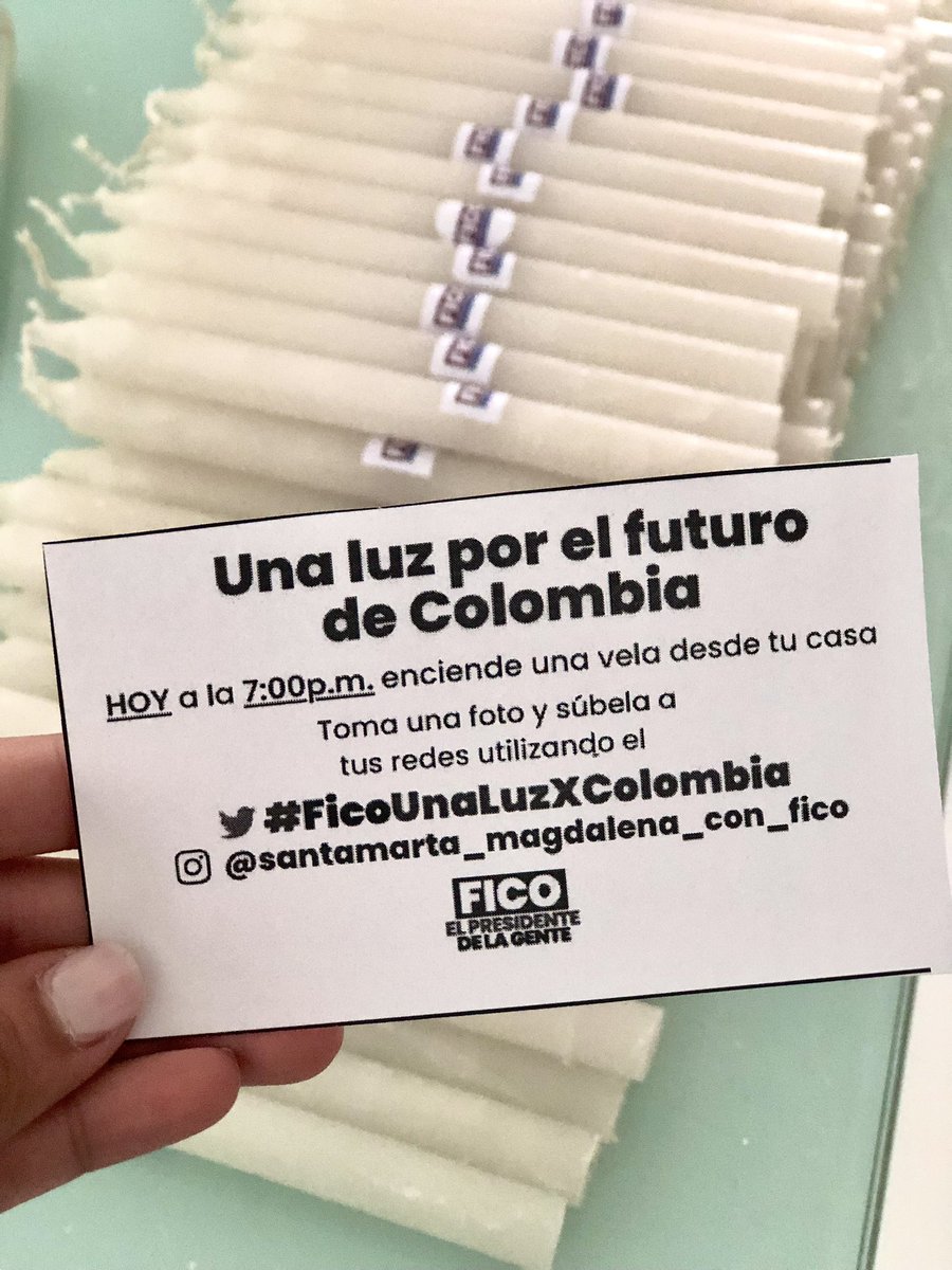 SantaMartaFico's tweet photo. En Santa Marta ya estamos listos para prender una vela por nuestro país 
#FicoUnaLuzXColombia https://t.co/YtHOwBEMna