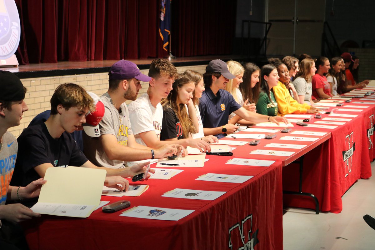 Hard work pays off. Dreams come true. Congrats to these 22 student-athletes signing to play at the next level. #NiskyEPIC