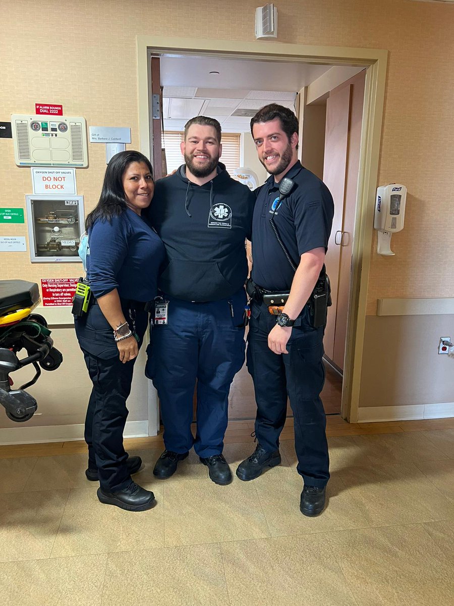 On May 24th, Spring Hill EMS and Medic 25 responded to a call for a female in labor. While en route to the hospital, our crews delivered a healthy baby girl! 🙌
 
Thank you, EMTs Chris Seeley, Rosie Torres, and <a href="/RocklandCare/">Rockland Paramedics / Rockland Mobile Care</a>!