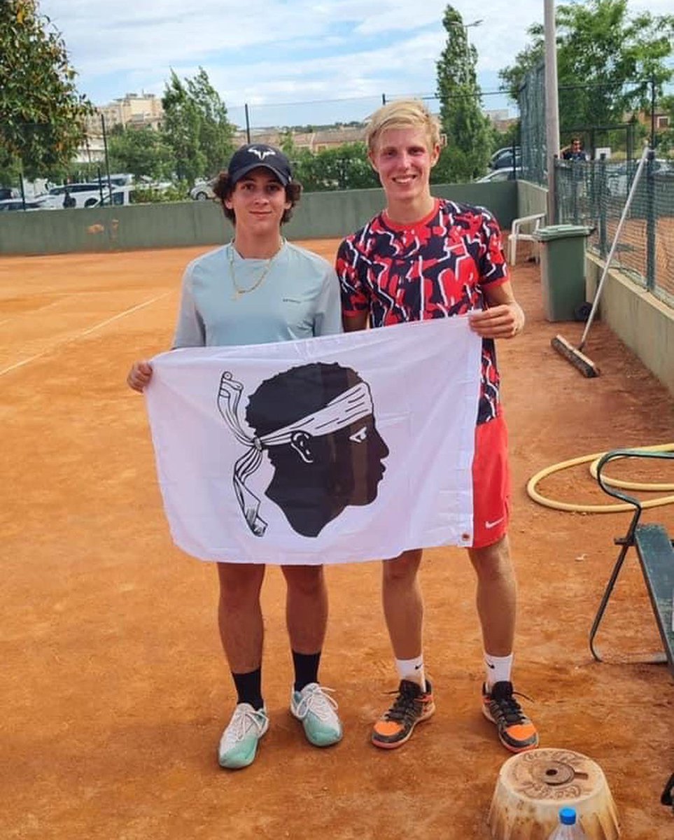 Jeux des îles aux baléares 
La Corse en finale filles et garçons 👍💪😉 #tenniscorse #jeuxdesiles