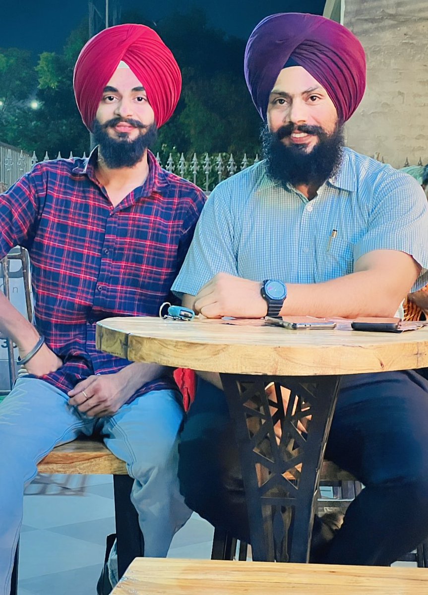 Maninde44180831's tweet photo. *��ੜਦੇ ਸੂਰਜ ਅੱਖਾਂ ਚ ਪੈਂਦੇ ਹੀ ਹੁੰਦੇ ਆ ਬੱਲਿਆ*👑
#manindersinghrandhawa #Google #Trending https://t.co/ovh2QnMxfr