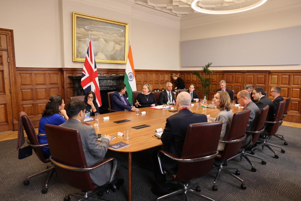 PiyushGoyal's tweet photo. Co-hosted the 'Small Business Round Table' along with UK Secretary of State for International Trade @AnnieTrev.

With India-UK trade talks progressing, discussed with business heads, the promise that India's growing economy holds for investments. https://t.co/HeS9VhMGUY