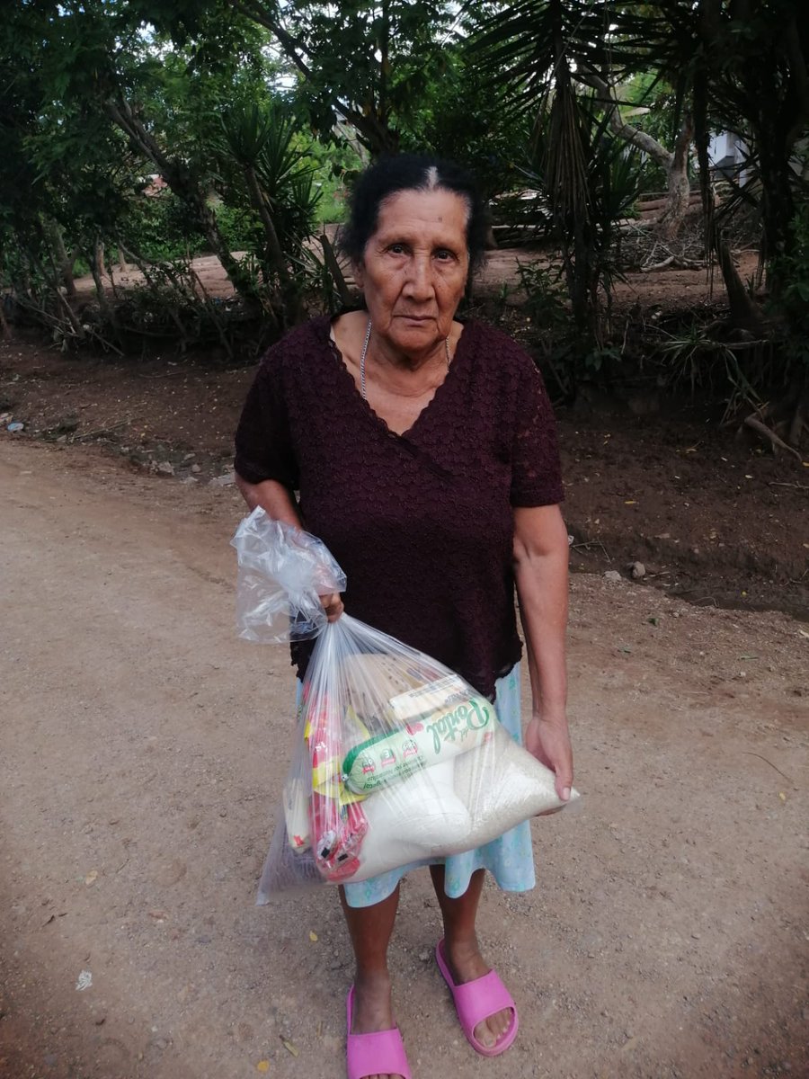 AcoesHonduras's tweet photo. EQUIPO DEL PROYECTO DE ANCIANOS VISITA BENEFIARIOS EN CALPULES OLANCHO
El equipo de gestión del proyecto de ancianos viajó hasta la comunidad de Calpules (Olancho) con el objetivo de estar más cerca de los beneficiarios que en esa zona ayudan.
#AprendiendoACompartir https://t.co/X5uaB7fi6P