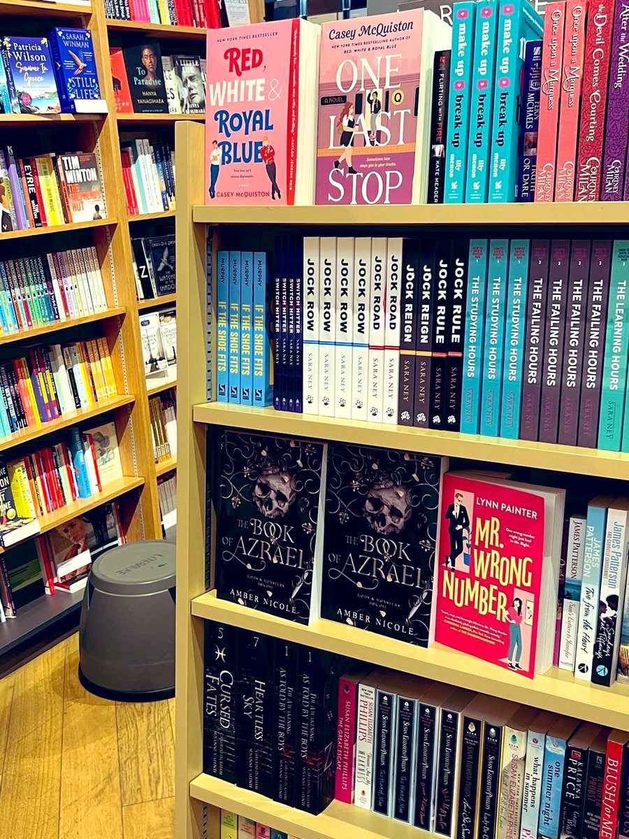 AuthAmber.V.Nicole tweet media