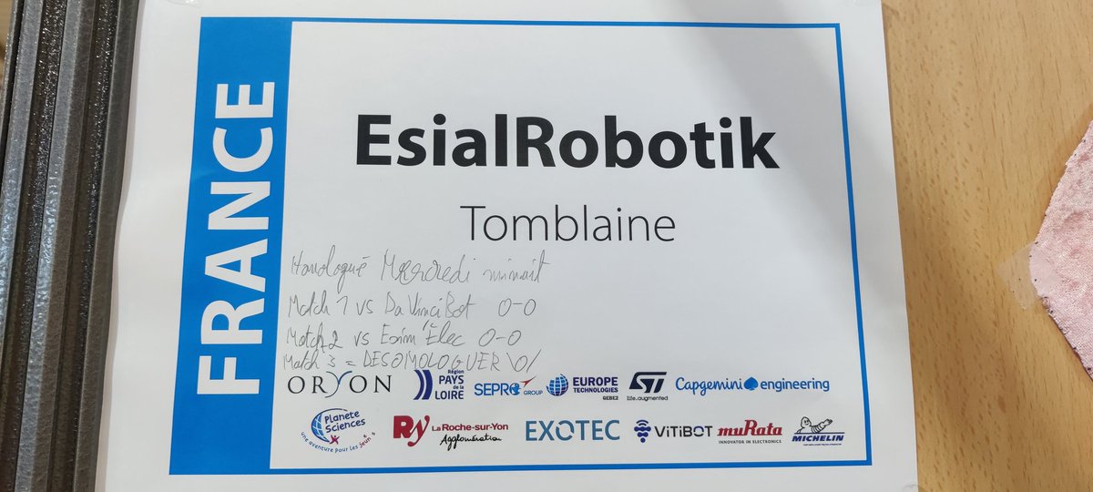 ESIALRobotik's tweet image. On lâche rien, on va se faire ré-homologuer, comme ça on sera homologués 2 fois cette année ! 😂 #onestpashomologues #lapinsroses #CDR2022 #couperobotique @CoupeRobotique