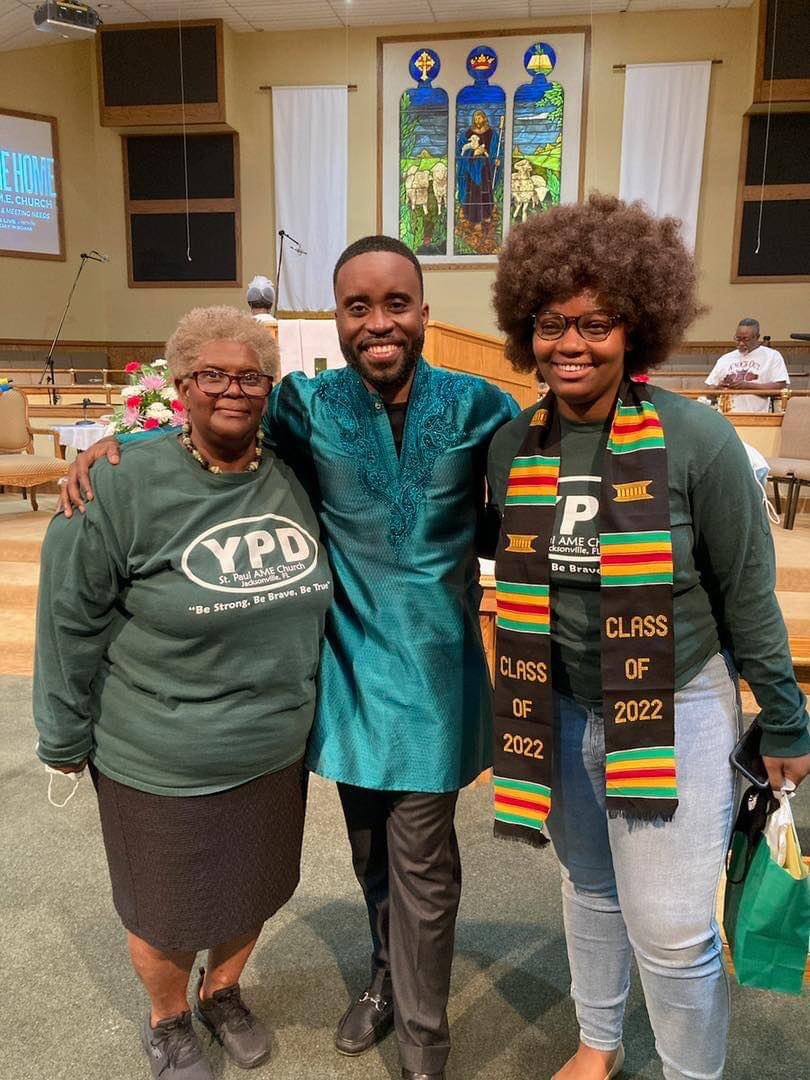 #YPDNews- Congratulations 🎓 GABRIELLE FRAIZER  graduates from Terry Parker High School on Monday,  5/23. She will be attending  Bethune Cookman University.