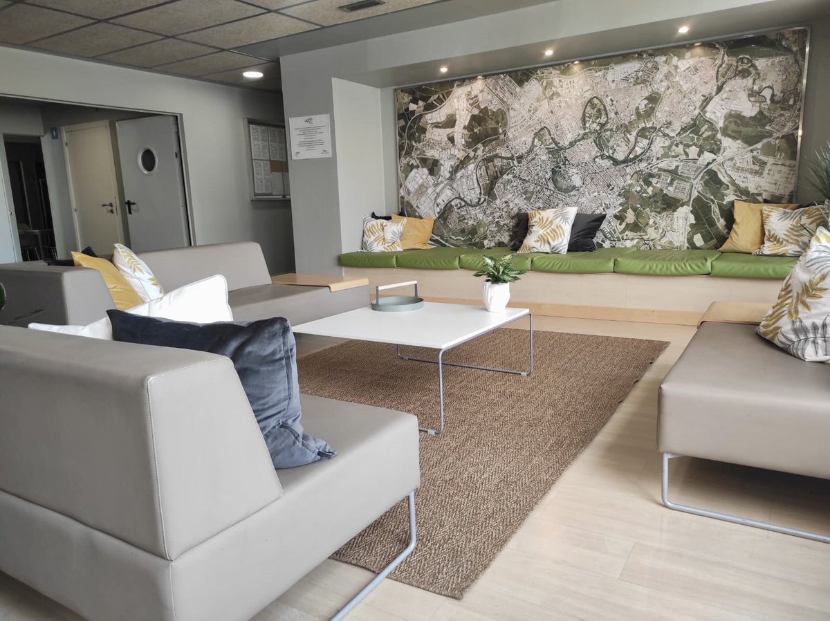 ComunidadResa's tweet photo. ¡Estamos in love con la nueva decoración de Resa Los Abedules! Nueva recepción, nuevas redes de voley,… #ResaGoodLife 🤩✨💚 https://t.co/OY7vKPUpaZ