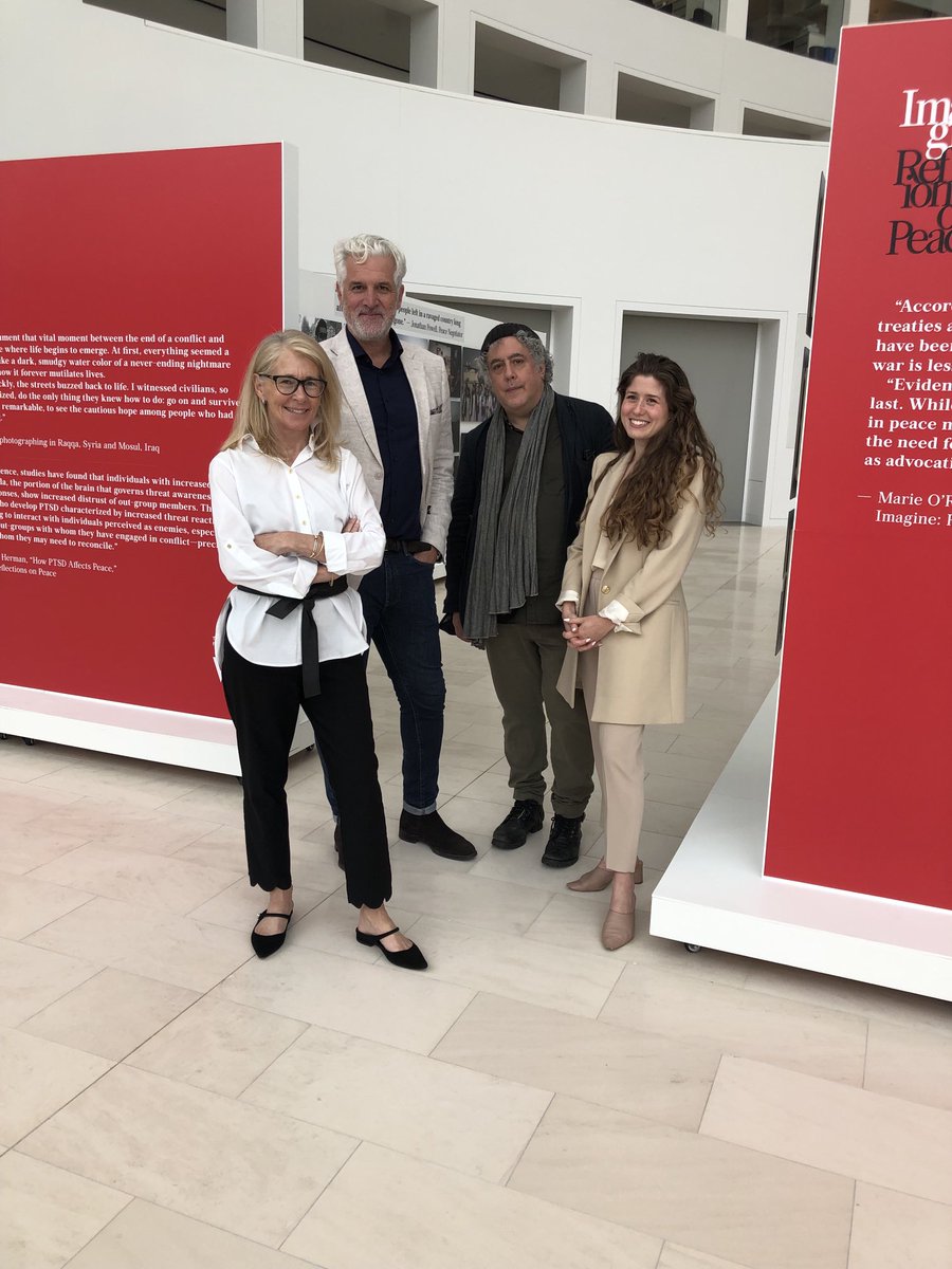 TerriLichstein's tweet photo. Amazing @vii_foundation @ronhaviv @fiona_VIIF, Gary knight. Biz harman imagine:reflections on peace exhibition Je 2 #reflectionsonpeaceusip. https://t.co/HqvvgoVXla