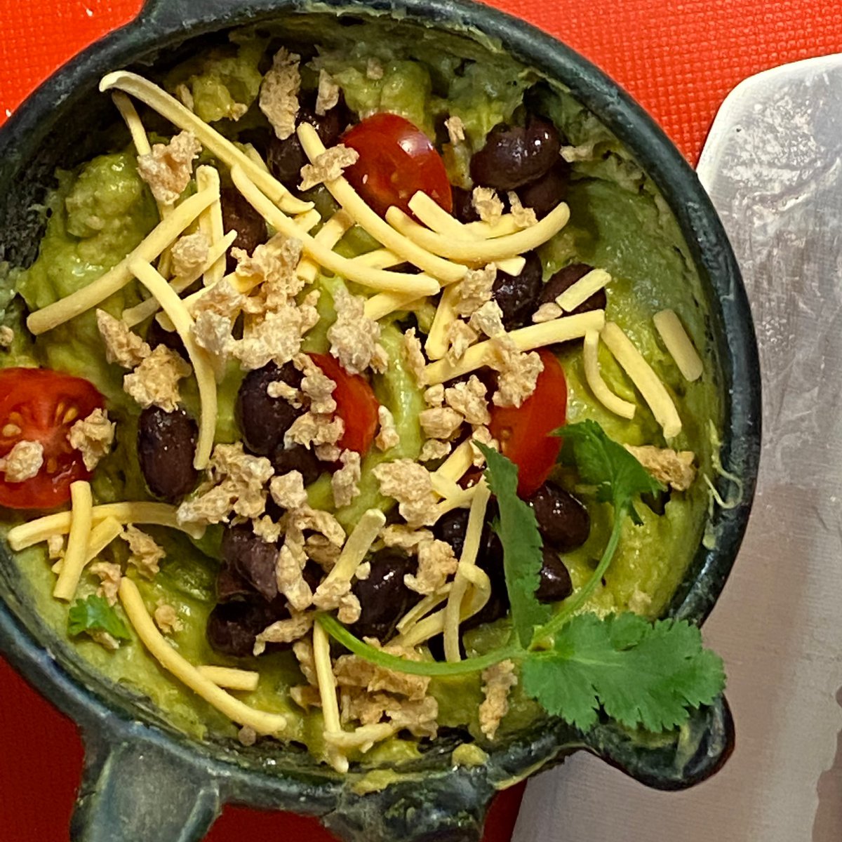 LongeveBrands's tweet photo. Pack some protein into your favorite guacamole recipe by adding 1/3 cup of our plant-based breadless crumbs😍This dip is Master Chef Tom approved! TAG someone that loves guacamole 🥑 
•
•
•
•
#guacamole #guac #plantbasedguacamole #proteindip #plantbasedcrumbles https://t.co/5IUTXV3xlP