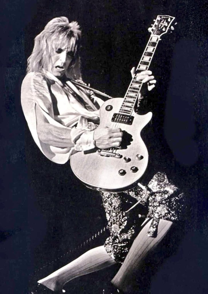 Happy heavenly birthday  MICK RONSON  1946 - 1993 

What\s your favorite songs? 