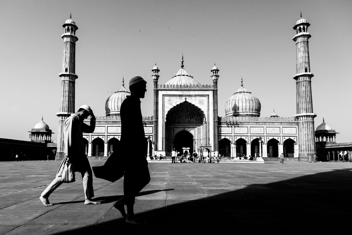 Just picked up another beautiful edition NFT Photography, but this time of <a href="/SREERANJ/">SRΞΞ</a>.