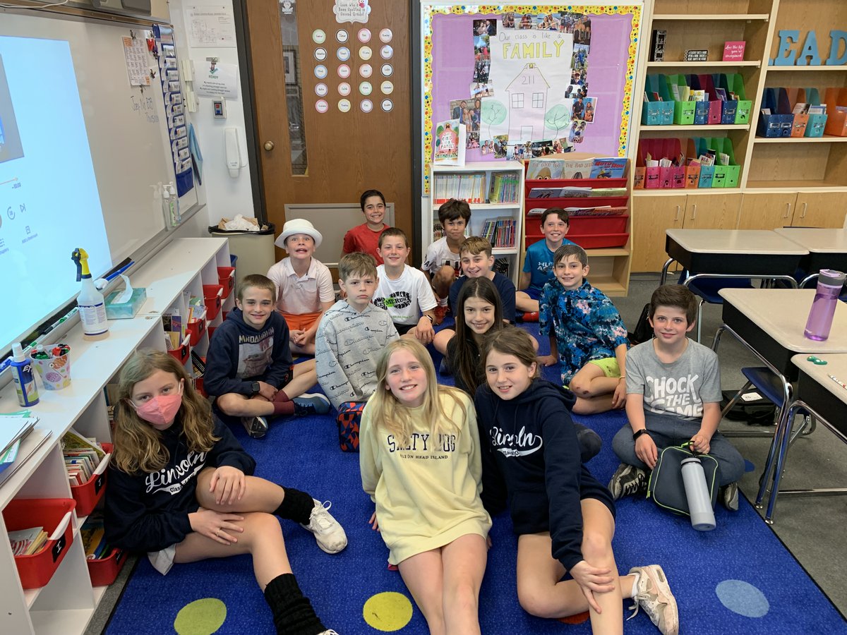 Lunch with my very first 2nd grade class! Now they're off to <a href="/LincolnD64/">LincolnD64</a>! Congratulations and good luck to all! #engageD64 <a href="/RooseveltD64/">RooseveltD64</a>