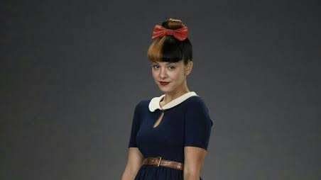 melaniebossbr's tweet photo. TÓPICO: Em qual era vocês conheceram Melanie Martinez? https://t.co/b1xR5q2GhF