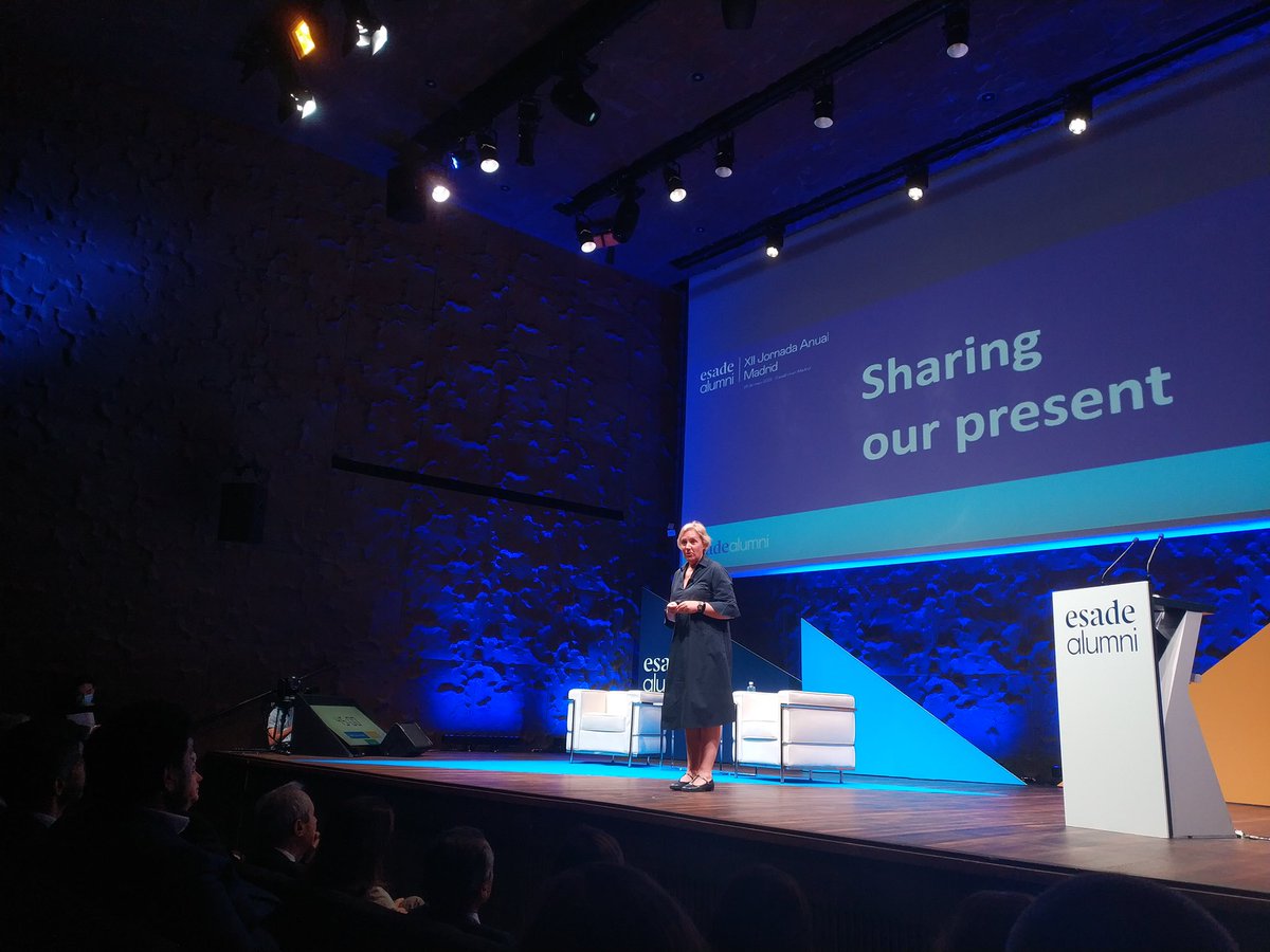 ESADEAlumni's tweet image. “Tenemos un deber como líderes responsables. Es momento de activarnos”. Belén Moreu (MBA 99), presidenta de #esadealumni en la jornada anual de Madrid #eaJAM22. ¡Gracias a todos por venir!