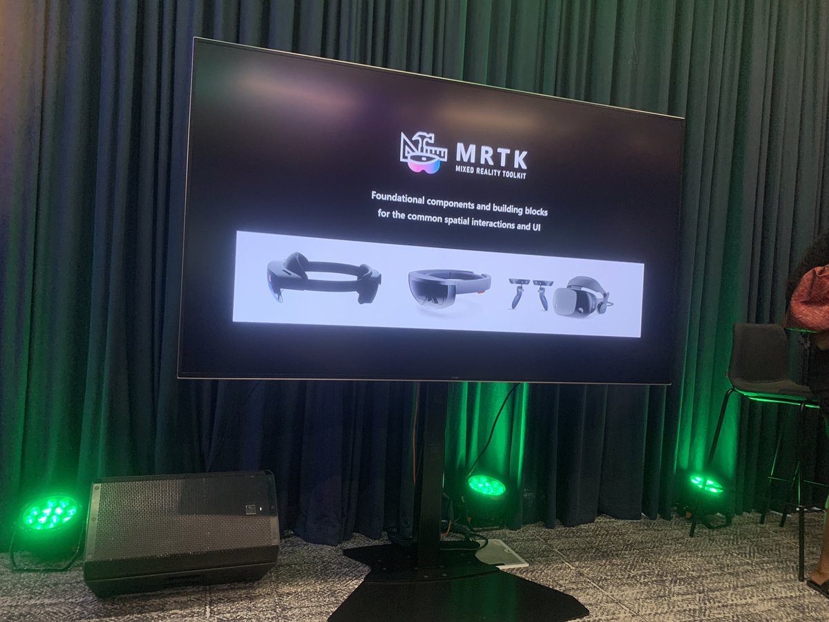 techcityng's tweet photo. According to Tayo,  frameworks in the mixed reality tool kit which are quite robust including Figma , Unity , Unreal Engine and Babylon j.s. are all available and accessible by scanning the QR code below.
#OpenSourceConnect #UserGroupSeries #Microsoft https://t.co/AgMzaos4tF
