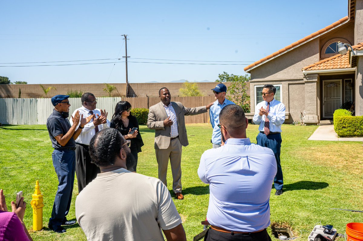 IEWorks1's tweet photo. We were happy to welcome the @cagovernor team to learn more about our programs &amp; meet our pre-apprentices.

We were able showcase two of our interns, who are now permanently employed at @mywvwd! 

Thank you to @IEBlackWorkers for being such a great partner in this work. #IEWorks https://t.co/bgaLcKwJSI