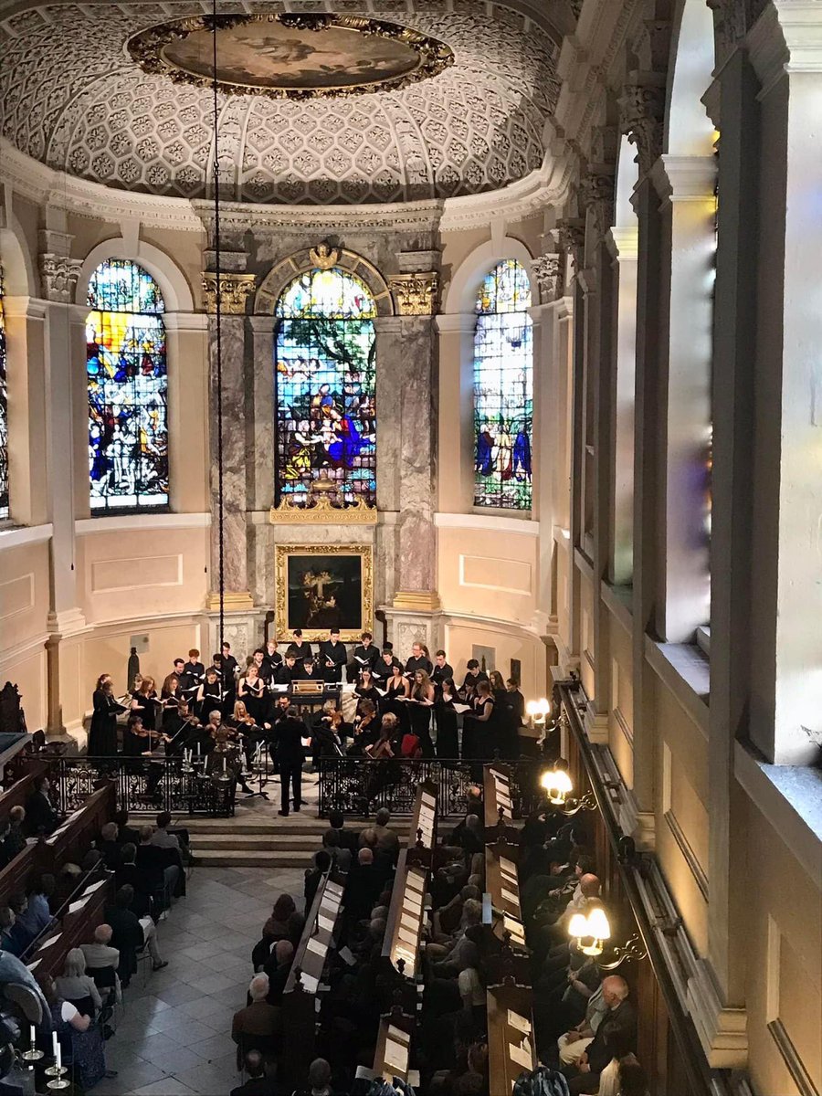 queenschoir's tweet photo. Thanks for coming on Sat - we loved singing to packed chapel!
Do join us for the next one - Sat 4 June: https://t.co/5ShoVgChpH

Music celebrating royalty: Byrd to Berkeley via Parry, Howells &amp; Finzi. 2nd half in the gardens: madrigals &amp; close harmony plus 2 complimentary drinks! https://t.co/mtS9TtA1dk