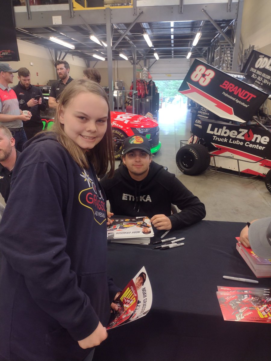 Emilymhurst09's tweet image. Had a blast at @JRMotorsports fan day 

Thanks for the picture @NoahGragson 😍