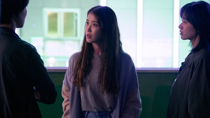 Lee Ji-eun has been receiving critical acclaim for her performance in Hirokazu Kore-eda’s ‘Broker,’ with many critics and pundits naming her as a strong contender for #Cannes2022 Best Actress.