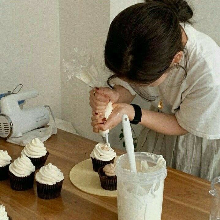ficsyen's tweet photo. " Fall for me " 

- Yjw x oc au wherein Jeya has a bakery shop and Jw a varsity player who was forced by his friends to go to the bakery because his friends wanted to see Jeya who is beautiful. https://t.co/eKA06W5PFh
