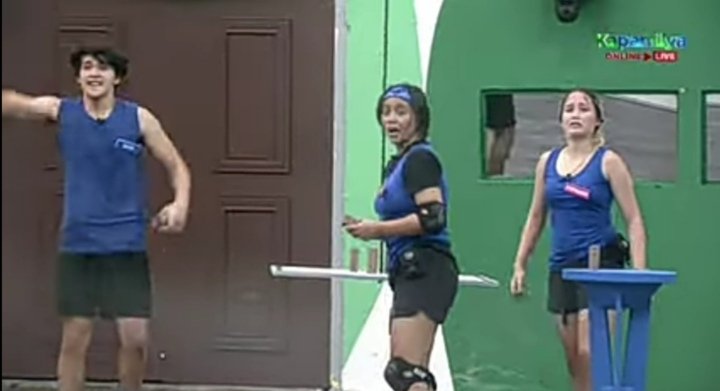casualviewerako's tweet photo. Sobrang happy yarn Rob ng makita at marinig mo si tiff haha
#RobTiff https://t.co/jtsoKE6nCA