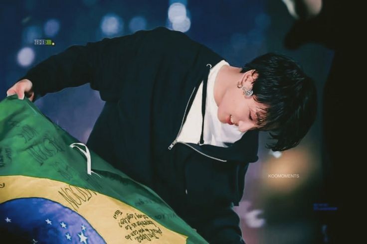 Jellyjilli29's tweet photo. Today it's been three years, Time goes by fast, this same day three years ago I had the best day of my life, thank you for coming and making us so happy, the army will always be with you, I love you. https://t.co/kDKKnRyfmY