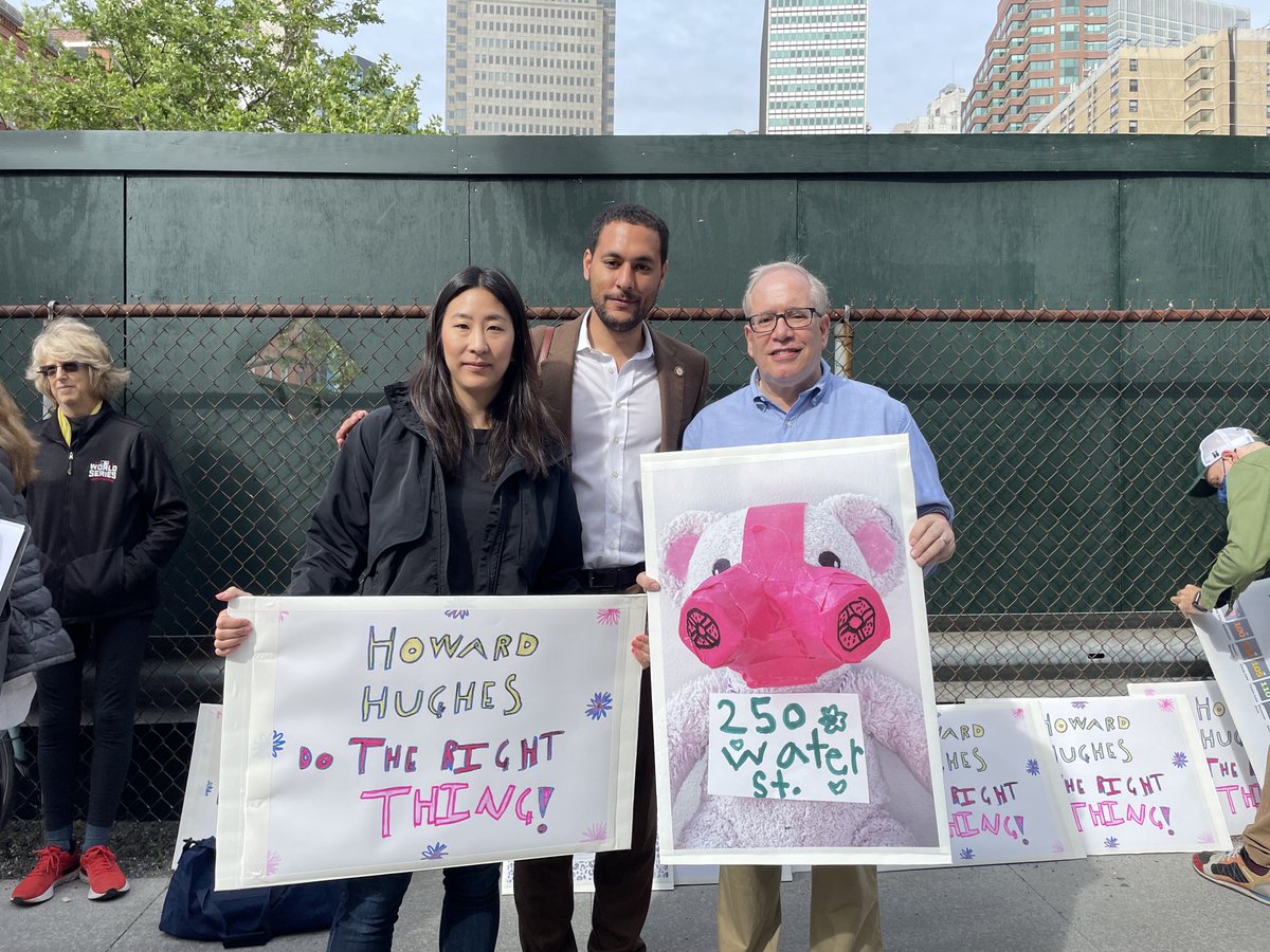 SeaportCo's tweet photo. Thank you ⁦@scottmstringer⁩ ⁦@ChrisMarteNYC⁩ ⁦@graceleefornyc⁩ for continuing to SHOW UP and DEMAND our children are kept safe!! @250water ⁦@ChildrenFirstNY⁩ https://t.co/p4bn0i1Sqs