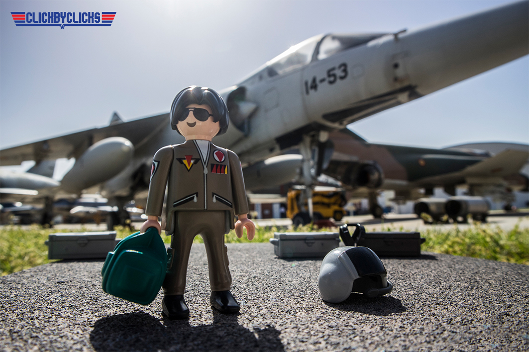 clickbyclicks_'s tweet photo. ¡Aviadores, sacad la cazadora que nos vamos al portaviones! Hoy se estrena por fin Top Gun: Maverick

#TopGun  #TopGunMaverick https://t.co/F3SiFj8Akl