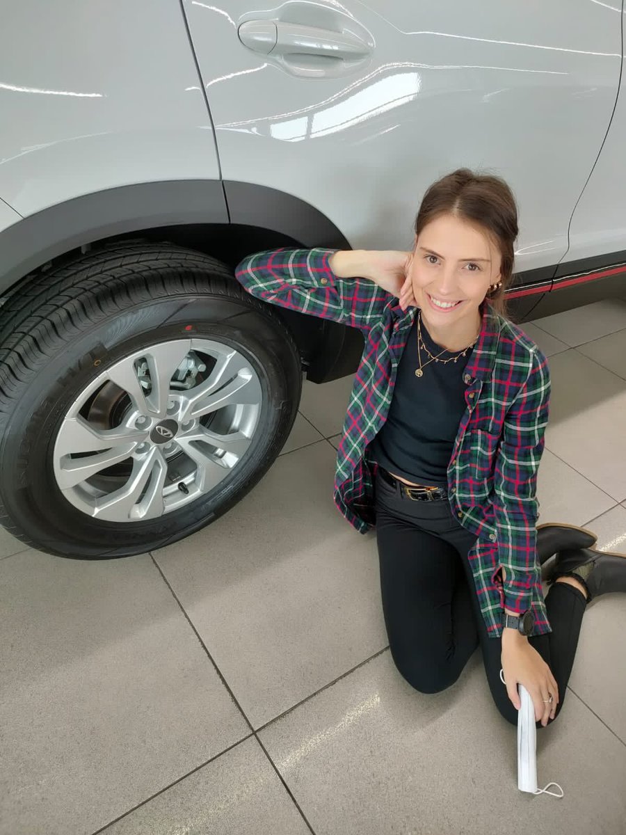 bod3n3_'s tweet photo. The 17 inch Alloy Wheels along with ABSA card holder benefits are the perfect save combo from both potholes and rising fuel costs ! @AbsaSouthAfrica #AbsaWinAChery 🤩🚘❤️‍🔥 https://t.co/og26iTlaka
