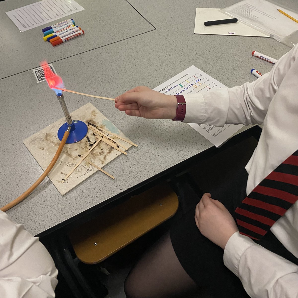 BHS_Phys's tweet photo. S3 Physics learning how astronomers identify the elements present in stars, using flame testing and spectra scopes. @Sci_BHS #Physics #Chemistry #Science #Astronomy #cosmology #space https://t.co/nBFs8ACOwI
