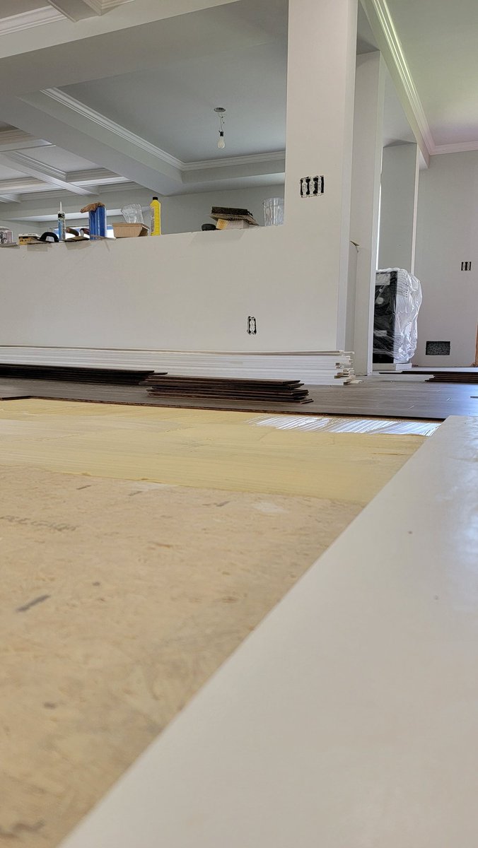 RealEstatekidd's tweet photo. #flooring https://t.co/YDOIxWhIdv