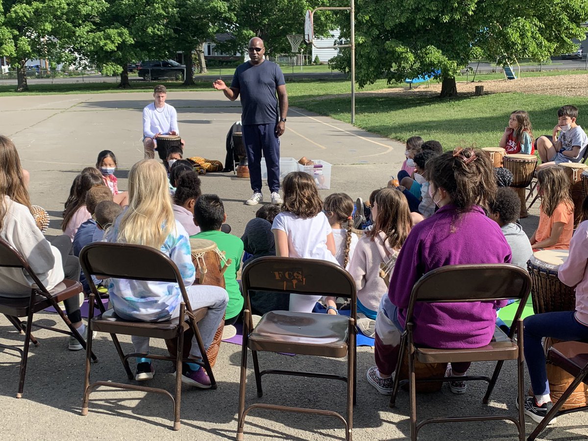 Mrs. McDaniel’s Third Grade Class tweet media