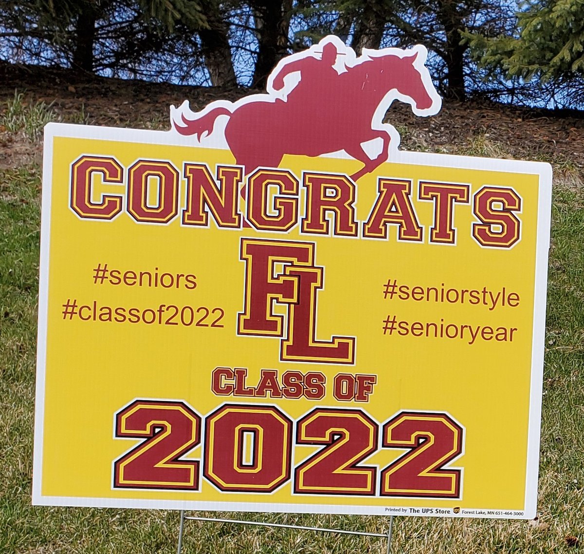 TEFFLAFL's tweet photo. Celebrate Forest Lake High School 2022 Seniors with a lawn sign! $15 each; $10 of each sign sold will be donated to TEFFLA!

Orders can be picked up now at UPS Forest Lake!

Questions? Call 651.464.3000 or email store5692@theupsstore.com

#seniors #classof2022 https://t.co/M50BeFmxFC