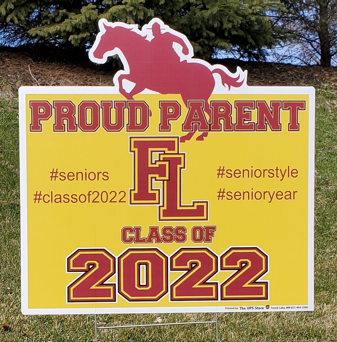 TEFFLAFL's tweet photo. Celebrate Forest Lake High School 2022 Seniors with a lawn sign! $15 each; $10 of each sign sold will be donated to TEFFLA!

Orders can be picked up now at UPS Forest Lake!

Questions? Call 651.464.3000 or email store5692@theupsstore.com

#seniors #classof2022 https://t.co/M50BeFmxFC