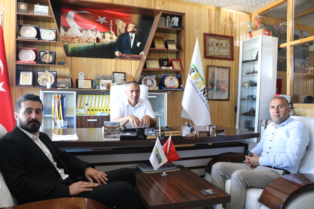 RTV Öğretim görevlilerinden Urfanatik'e ziyaret urfanatik.com/haber/10398008… <a href="/mehmetuluch/">Mehmet Uluç</a> @Ferhat10958432 <a href="/Ragip_Terzi/">Ragıp Terzi</a> <a href="/hrumedya/">Harran Üniversitesi</a> <a href="/Mehmet_s_celik/">Mehmet Sabri ÇELİK</a>