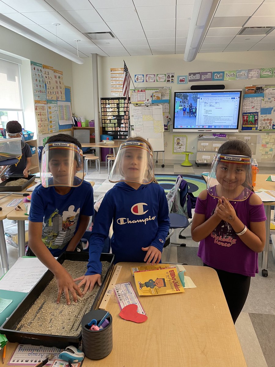 GreenwichPSSci's tweet photo. 2nd gr at New Leb studying land, water &amp; movement of Earth’s materials! They model differences between fast and slow changes. Look at the wind simulations. Predictions &amp; reflections are posted for peers to see 👏@NewLebAP @NewLebPrincipal @DrJones_GPS @MJDAmico_GPS @GPSDistrict https://t.co/5iVPDWhnLE