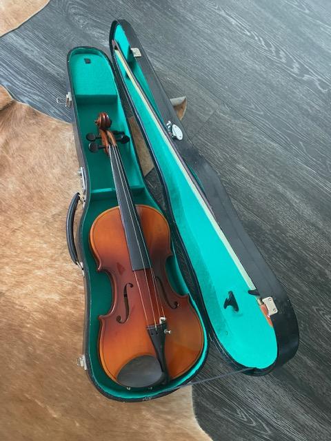artscancircle's tweet photo. These are just a couple of the beautiful instruments received during our spring instrument drive mid-May. Thank you to all of our donors. Your support is priceless.
#ArtsCanCircle #MusicWorkshops #IndigenousYouth #TorontoCharity #InstrumentDrive https://t.co/1538LWy3Ja