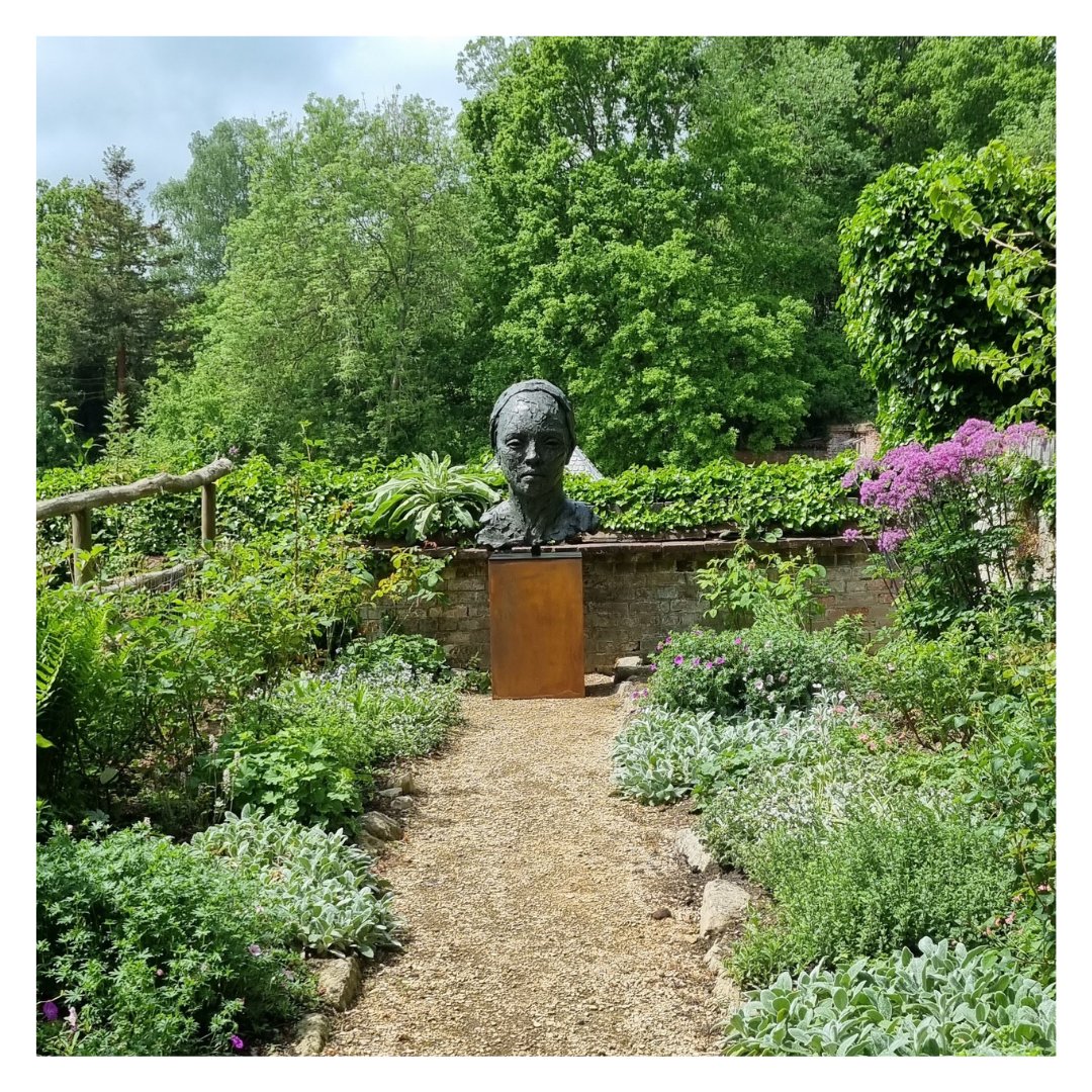 lionelsmit's tweet photo. Medium Malay Girl by Lionel Smit is on display at the Riverhill Himalayan Garden in Sevenoaks, Kent.
For more details, contact Tom Vickery: tom@everardlondon.com
#lionelsmit #LSstudio #everardread #kent #riverhillgardens #outdoorart #sculpture #bronze #art_dailydose #art_viral https://t.co/eO5EN979HI