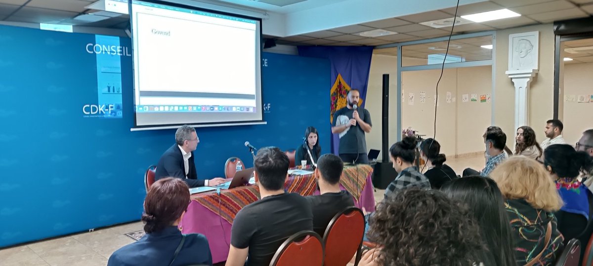 festivalkurde's tweet photo. Conférence sur le "Folklore kurde et ses représentations" au CDK-Paris: des interventions de qualité sur la littérature orale, les danses kurdes et leur signification sociale. https://t.co/ePQS0P8mc5