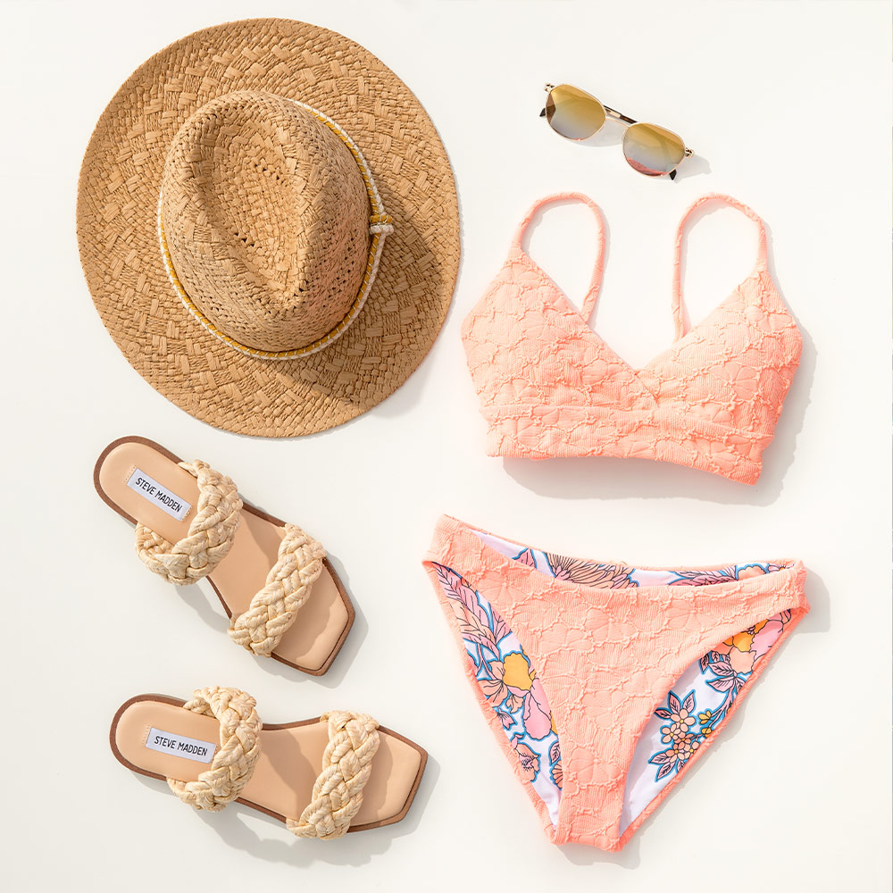 Von_Maur's tweet photo. Here comes the sun! πππ
Be as bright as the sunshine in these trendy new bathing suits. A perfect match to that mega watt smile of yours! π Shop Now: https://t.co/2hnOjBDs6V
#VonMaur #ShoppingPerfected #swim #swimwear #beachbody #afoolforthepool https://t.co/5sMAdMrDuc