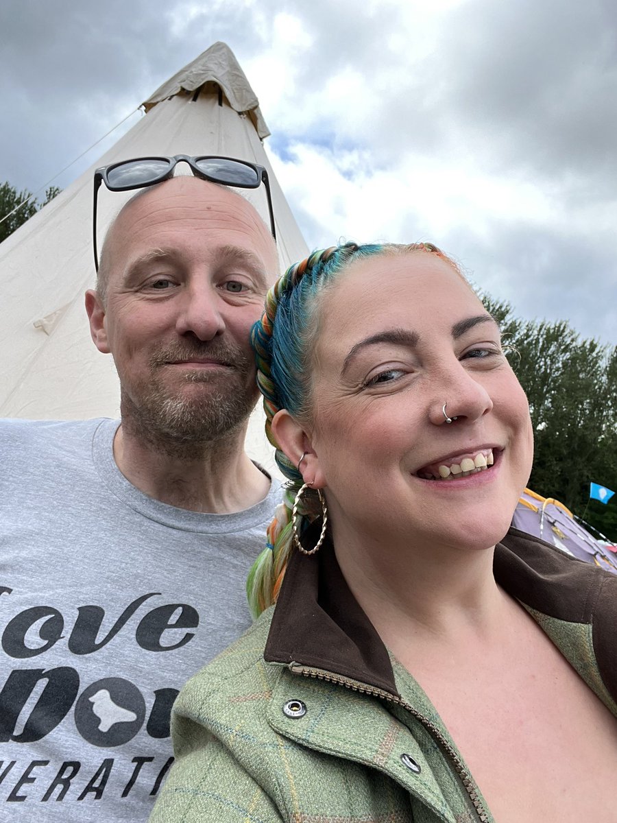 JessopArianne's tweet photo. @mccortweets @JustJohnny1882 @TheLathums This is the culprit of the picture😂 best camp flag 🙌 https://t.co/iQwrAAg7Tt