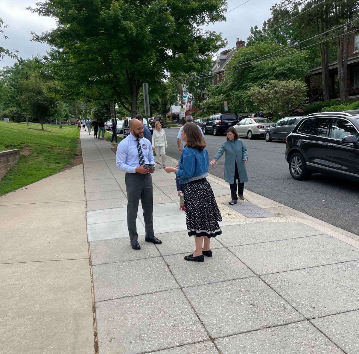 RobertWhite_DC's tweet image. Had a great time meeting with parents and students at Stoddert Elementary School this morning!