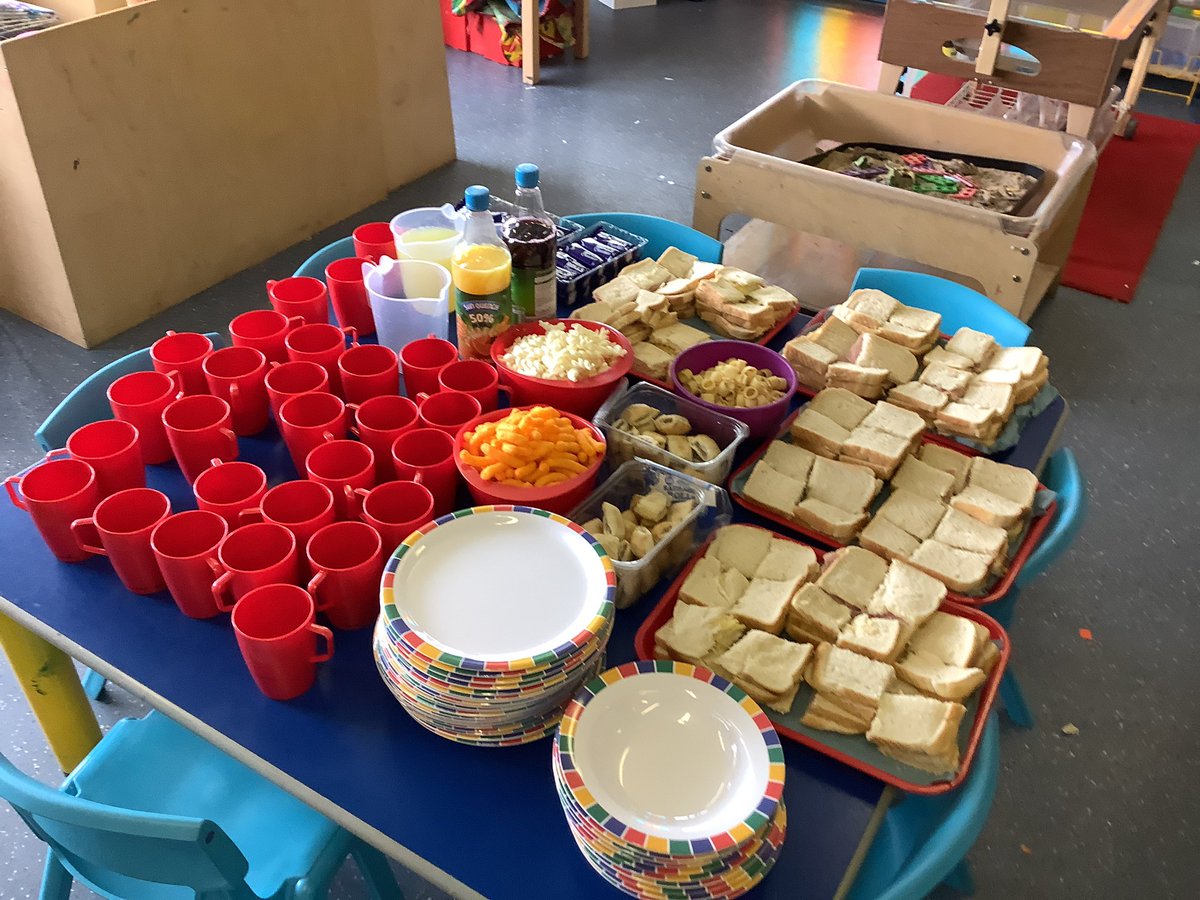 stgregorys_EYFS's tweet photo. This morning we made sandwiches for our special Jubilee tea party. The children have loved having afternoon tea! 🇬🇧 https://t.co/sQ4kHRHhcU